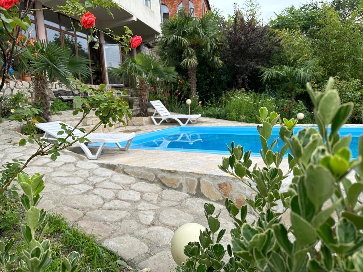 Mate Guesthouse Szenaki Kültér fotó